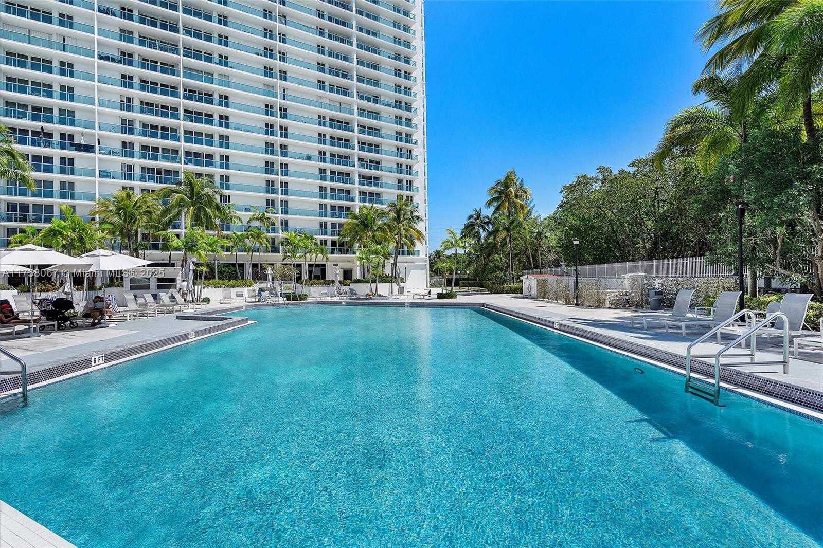 Small Image of 100 BAYVIEW DR #2128, Sunny Isles Beach Number 20