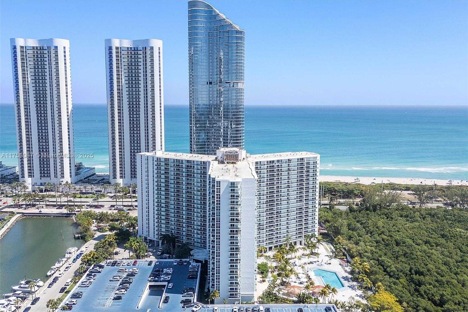 Small Image of 100 BAYVIEW DR #2128, Sunny Isles Beach Number 26