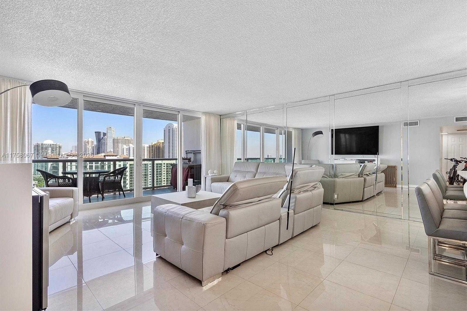 Small Image of 100 BAYVIEW DR #2128, Sunny Isles Beach Number 4