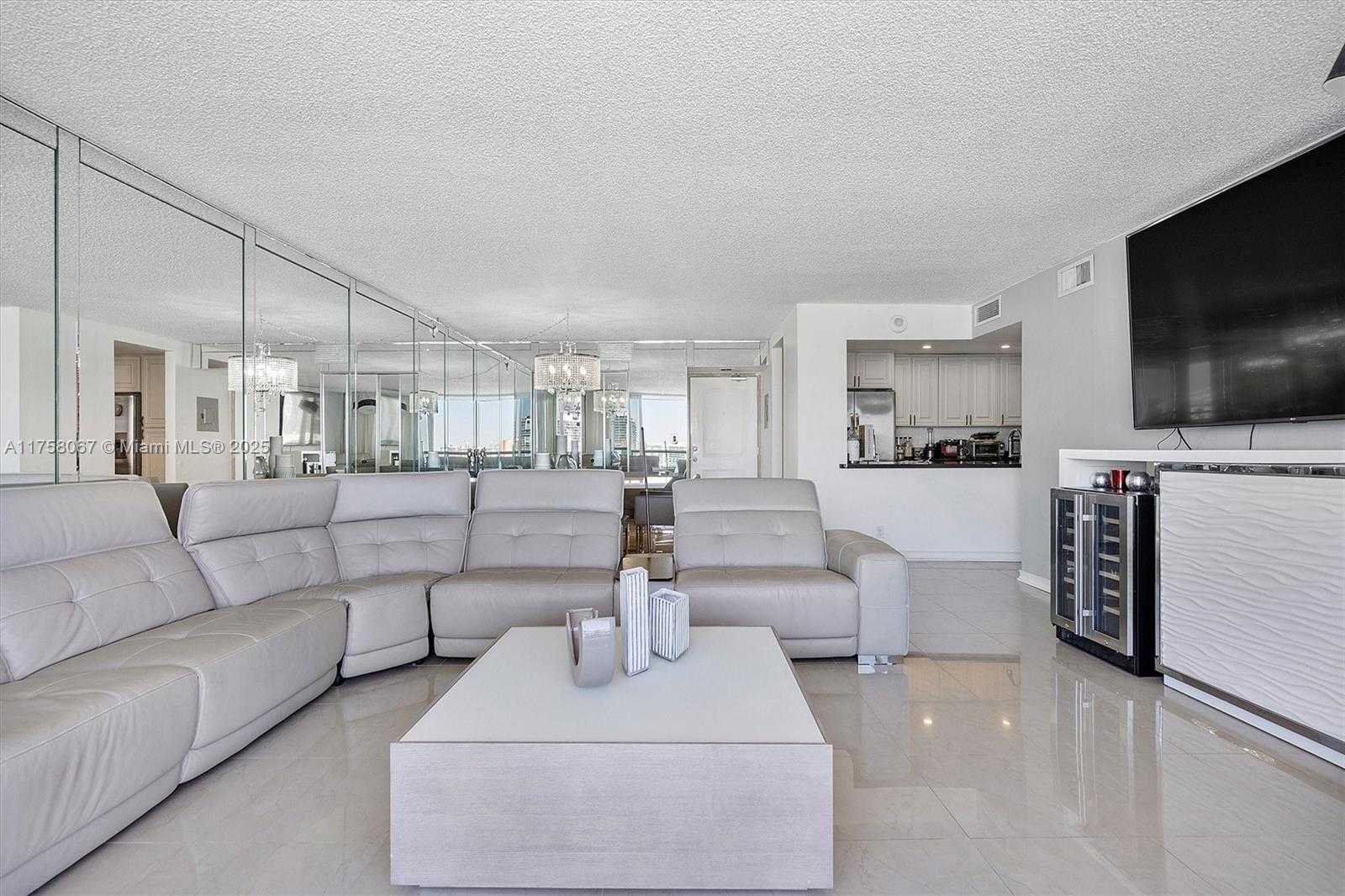 Small Image of 100 BAYVIEW DR #2128, Sunny Isles Beach Number 6