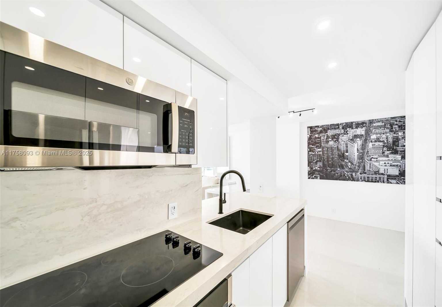 Small Image of 1000 WEST AVE #1416, Miami Beach Number 15