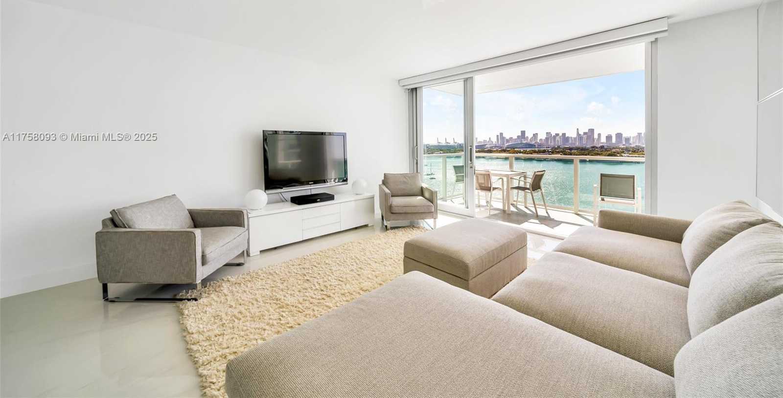 Small Image of 1000 WEST AVE #1416, Miami Beach Number 20