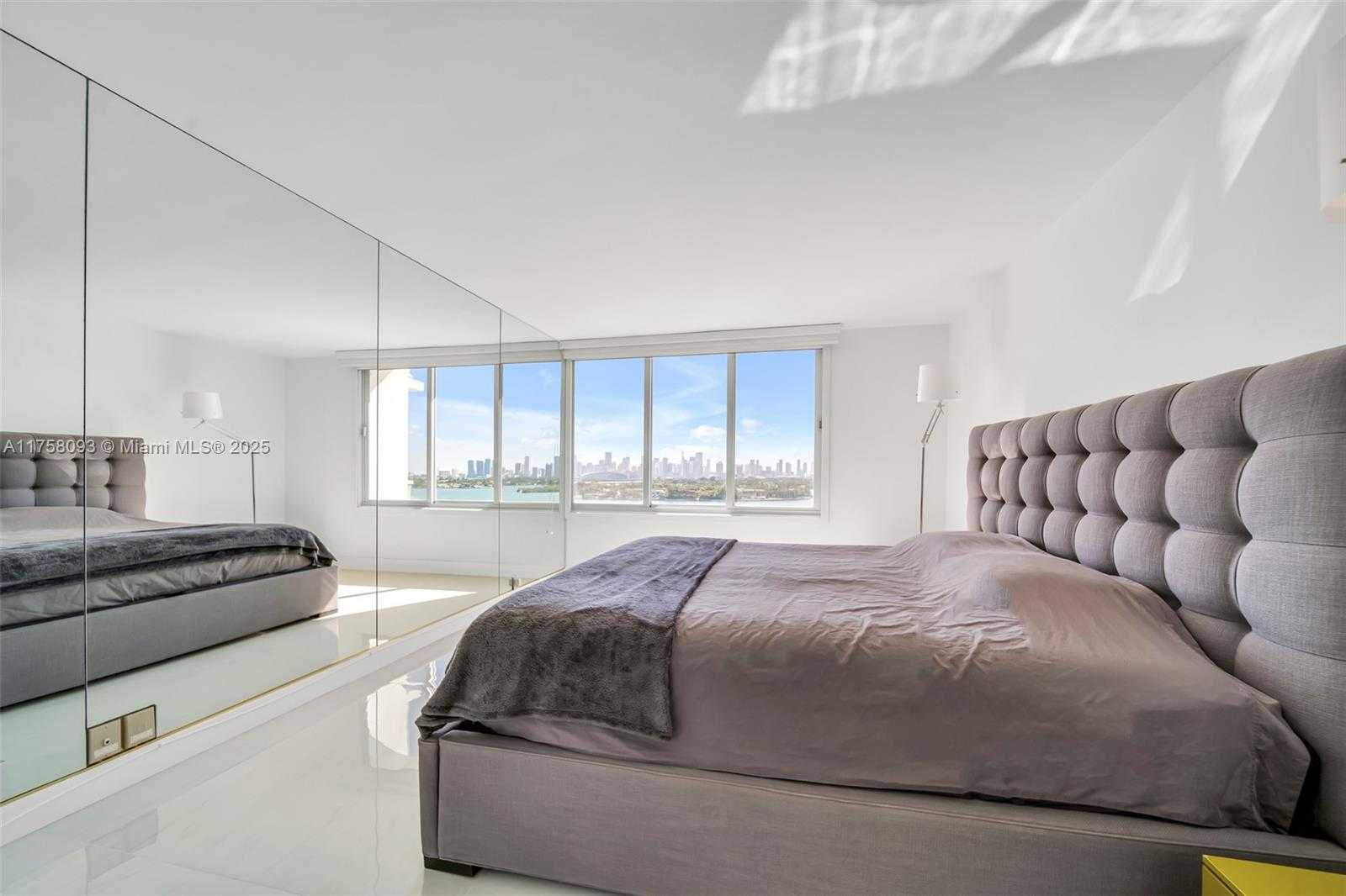 Small Image of 1000 WEST AVE #1416, Miami Beach Number 24