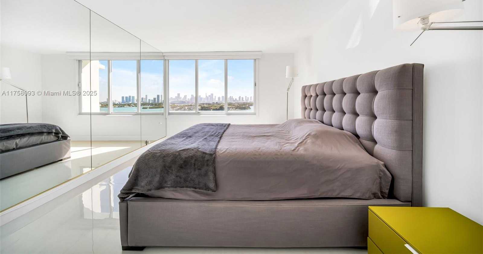 Small Image of 1000 WEST AVE #1416, Miami Beach Number 25
