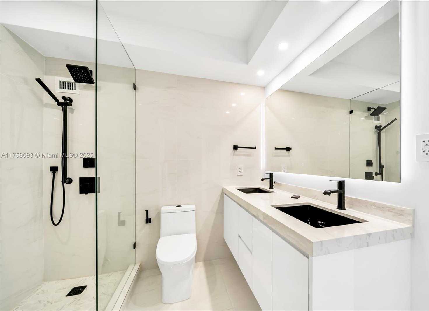 Small Image of 1000 WEST AVE #1416, Miami Beach Number 6