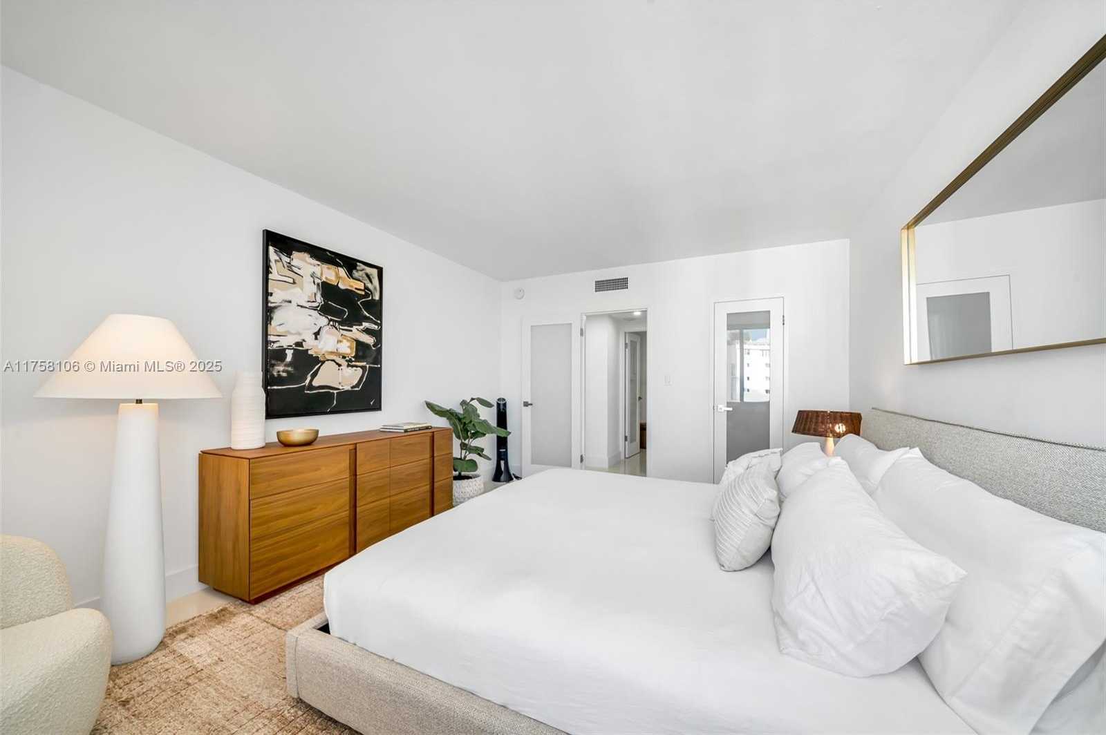 Small Image of 1000 WEST AVE #1523, Miami Beach Number 21