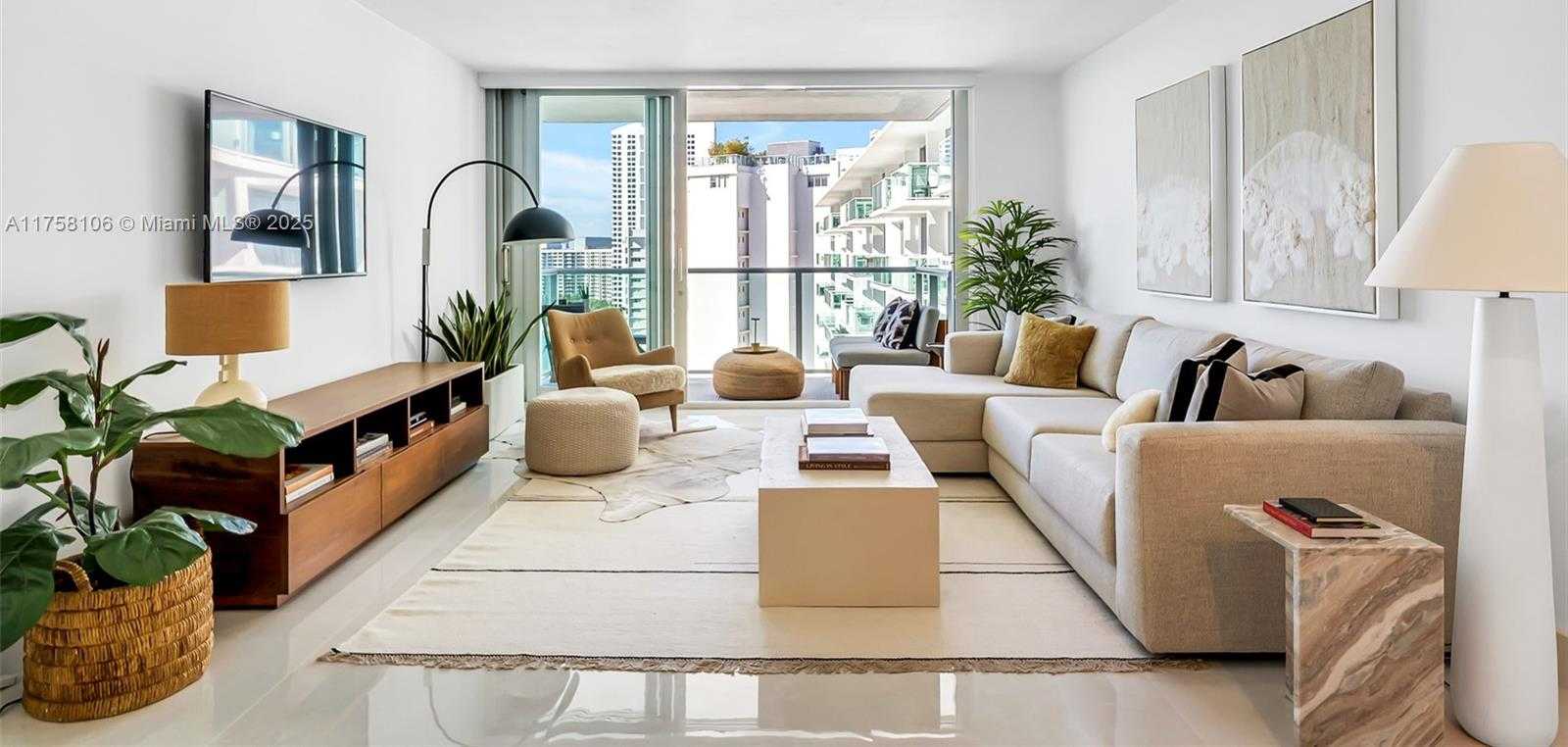 Small Image of 1000 WEST AVE #1523, Miami Beach Number 7