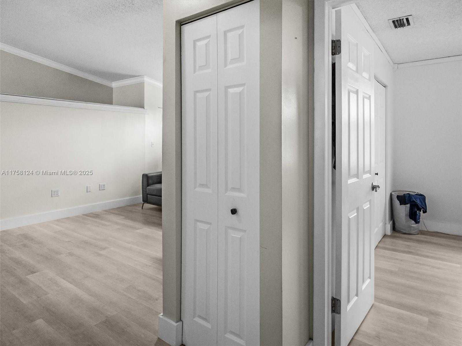 Small Image of 3375 WEST 76TH ST #211, Hialeah Number 22