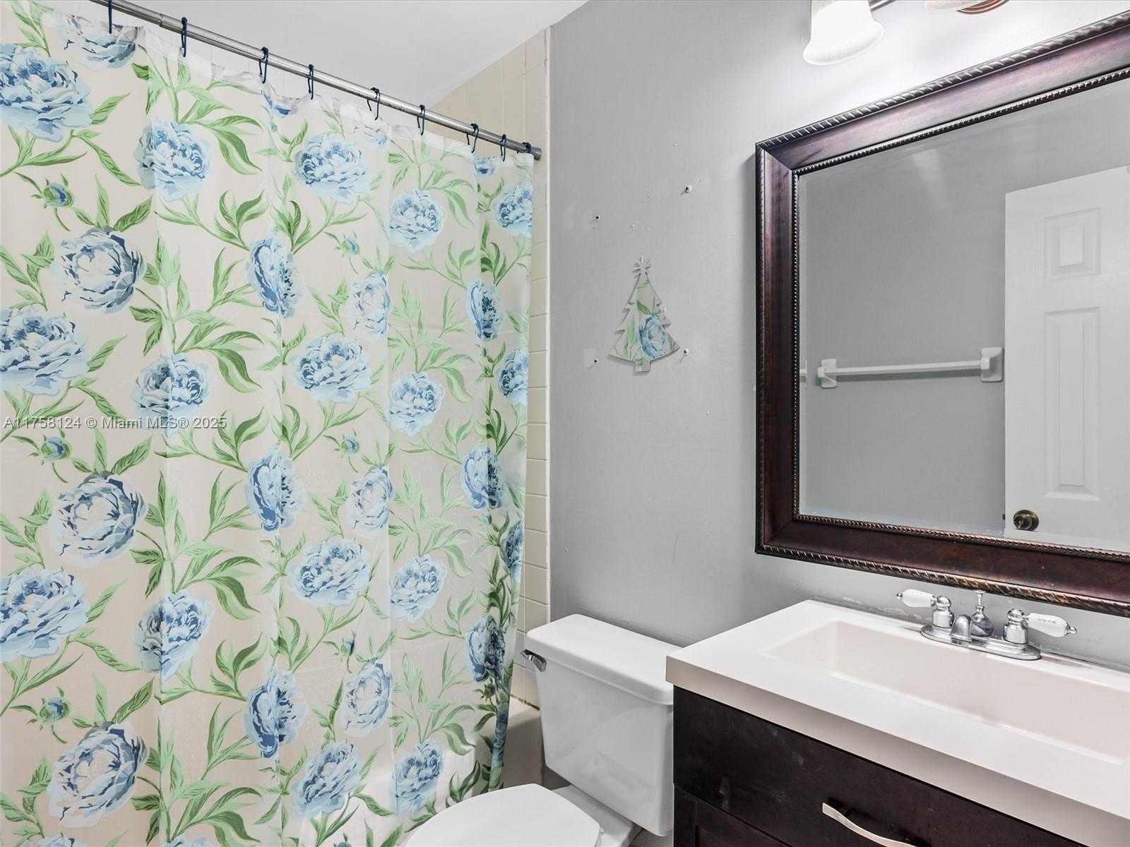 Small Image of 3375 WEST 76TH ST #211, Hialeah Number 30