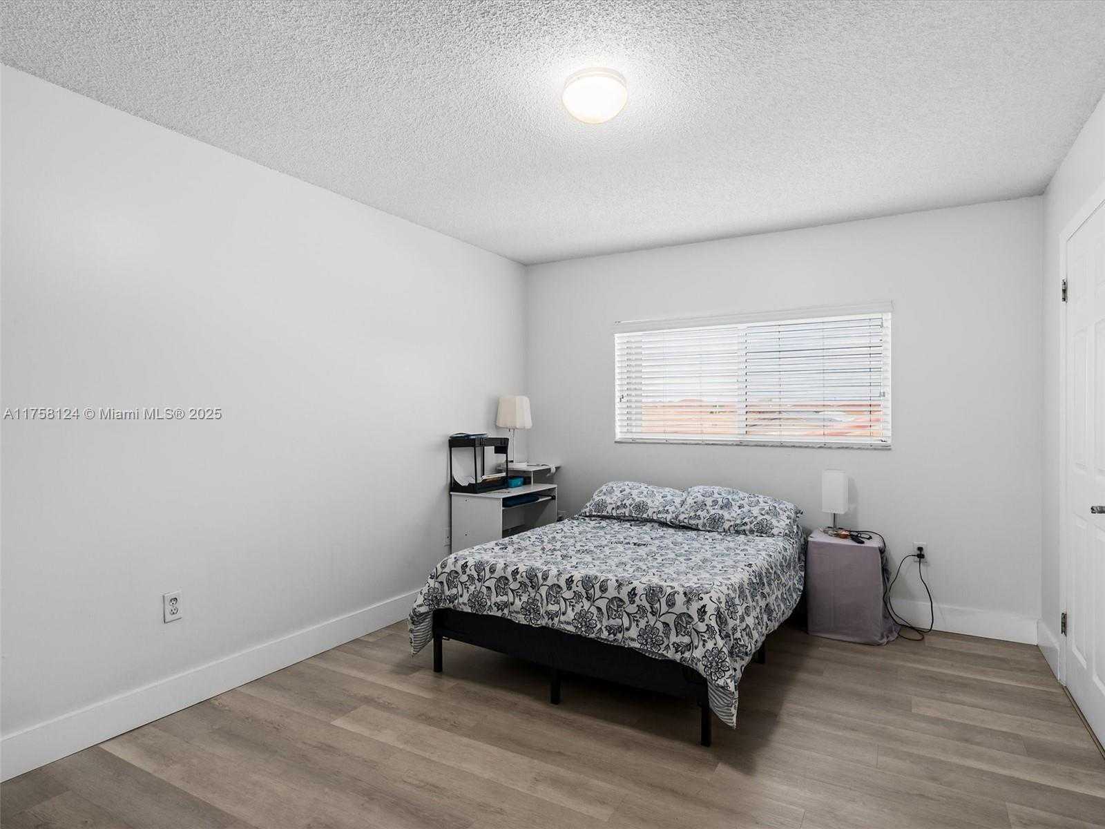 Small Image of 3375 WEST 76TH ST #211, Hialeah Number 32