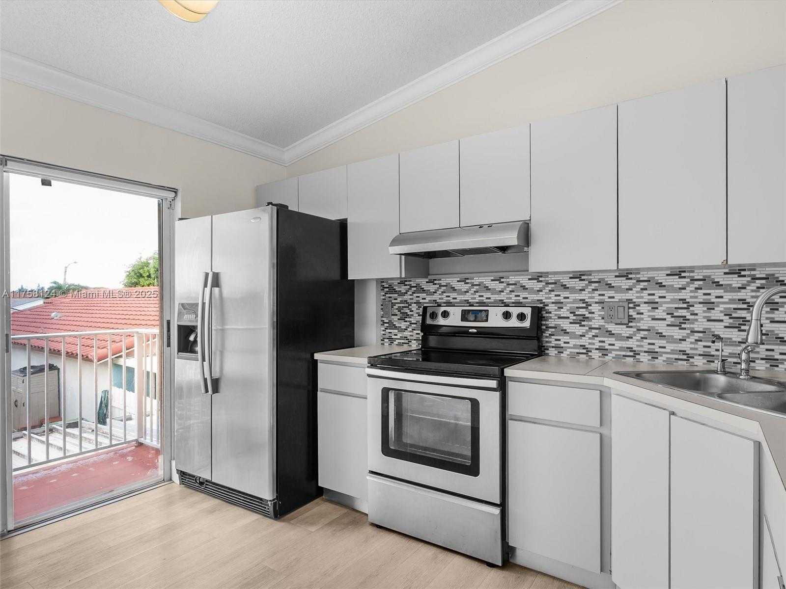 Small Image of 3375 WEST 76TH ST #211, Hialeah Number 34