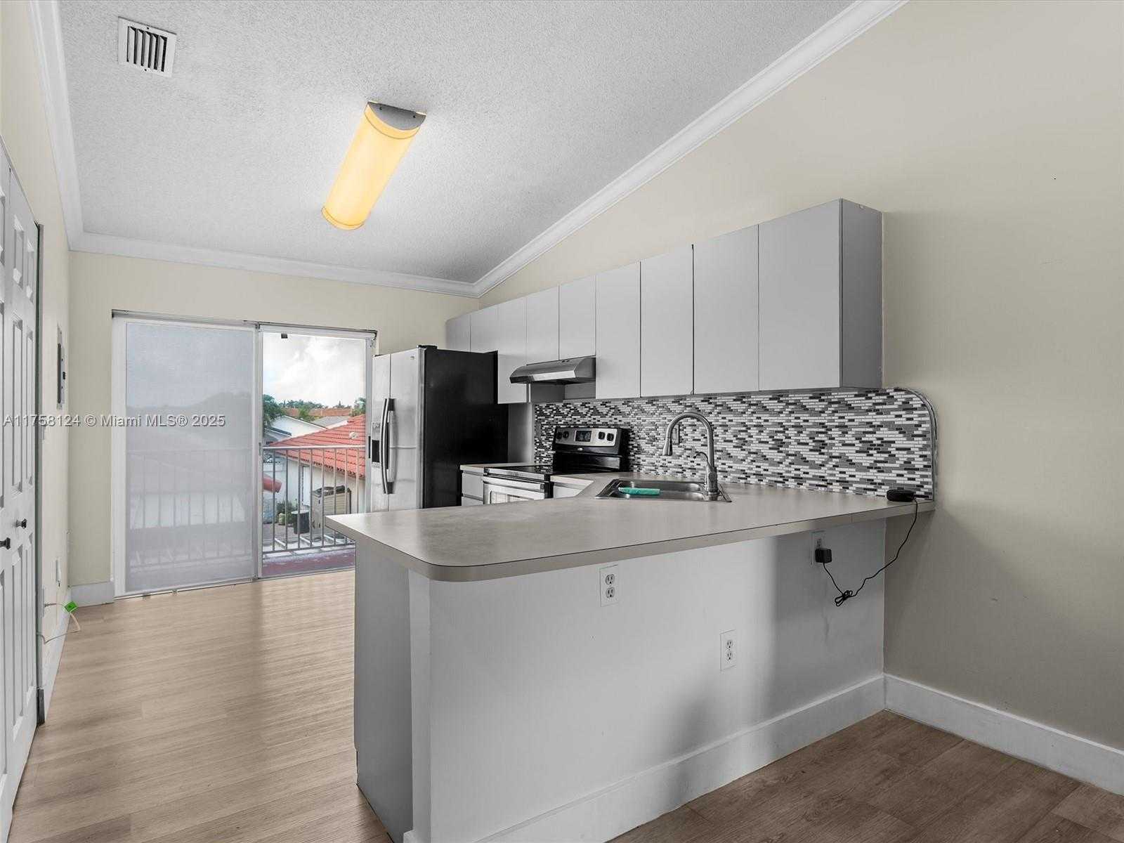 Small Image of 3375 WEST 76TH ST #211, Hialeah Number 36