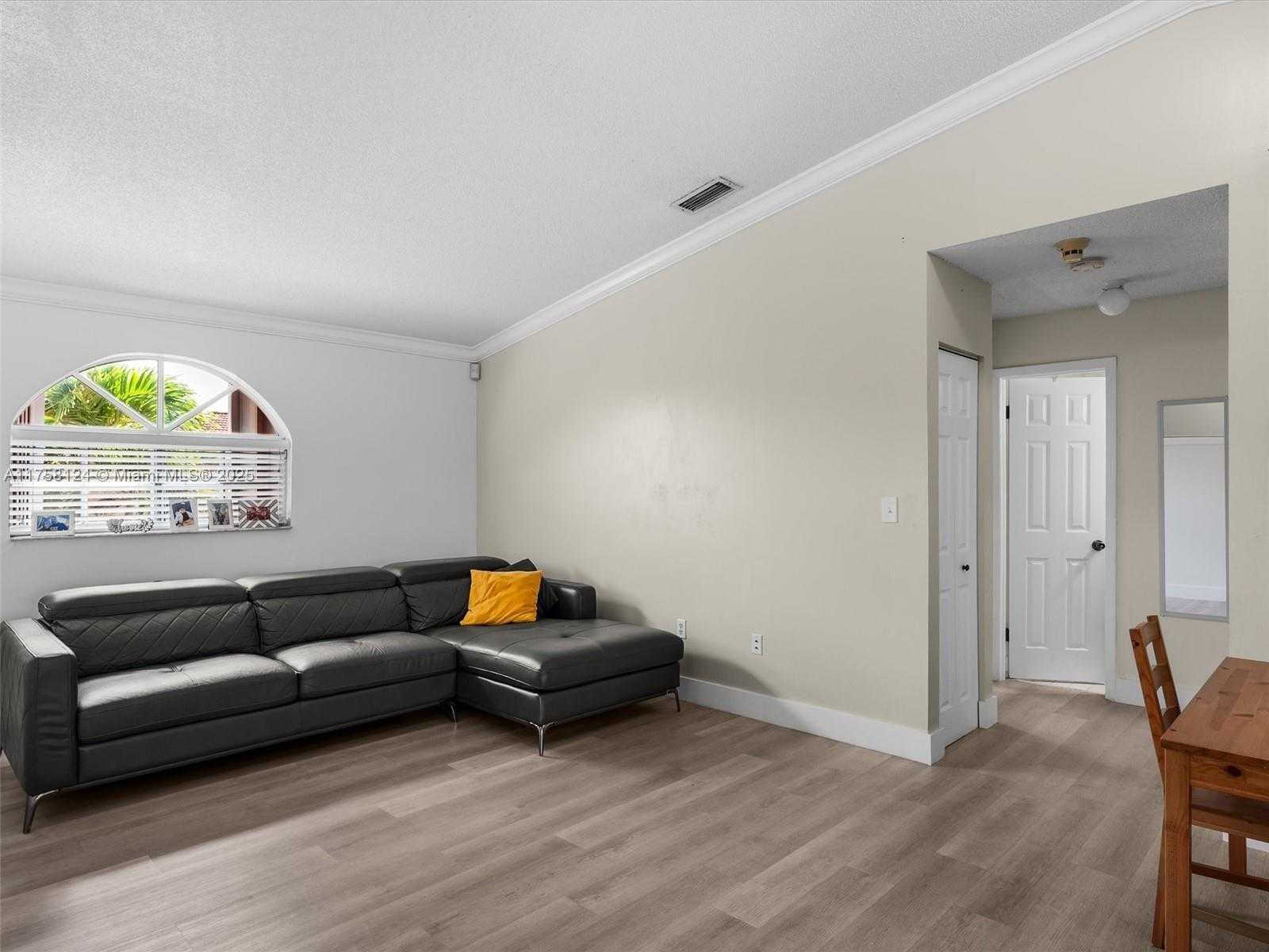 Small Image of 3375 WEST 76TH ST #211, Hialeah Number 37