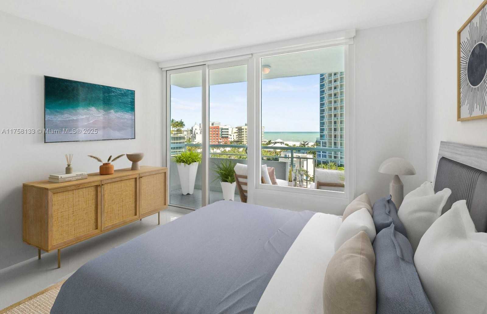 Small Image of 400 SOUTH POINTE DR #906, Miami Beach Number 10