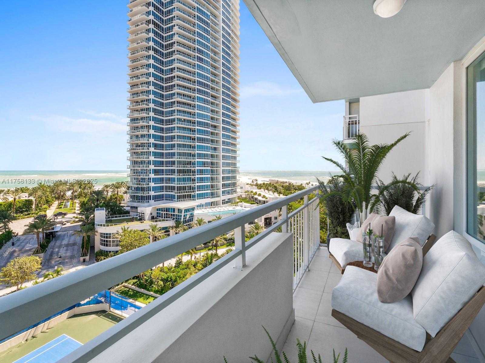 Small Image of 400 SOUTH POINTE DR #906, Miami Beach Number 11