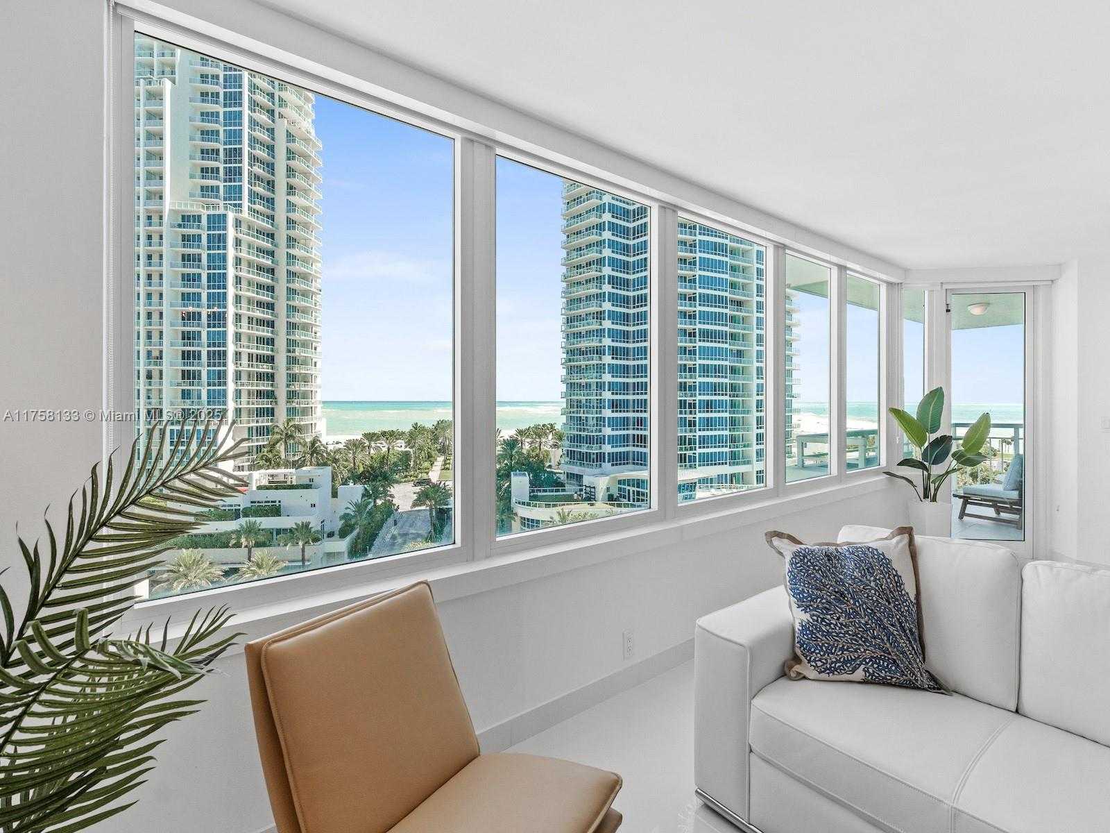 Small Image of 400 SOUTH POINTE DR #906, Miami Beach Number 3