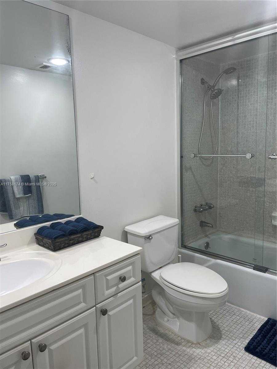 Small Image of 19370 COLLINS AVE #1008, Sunny Isles Beach Number 6