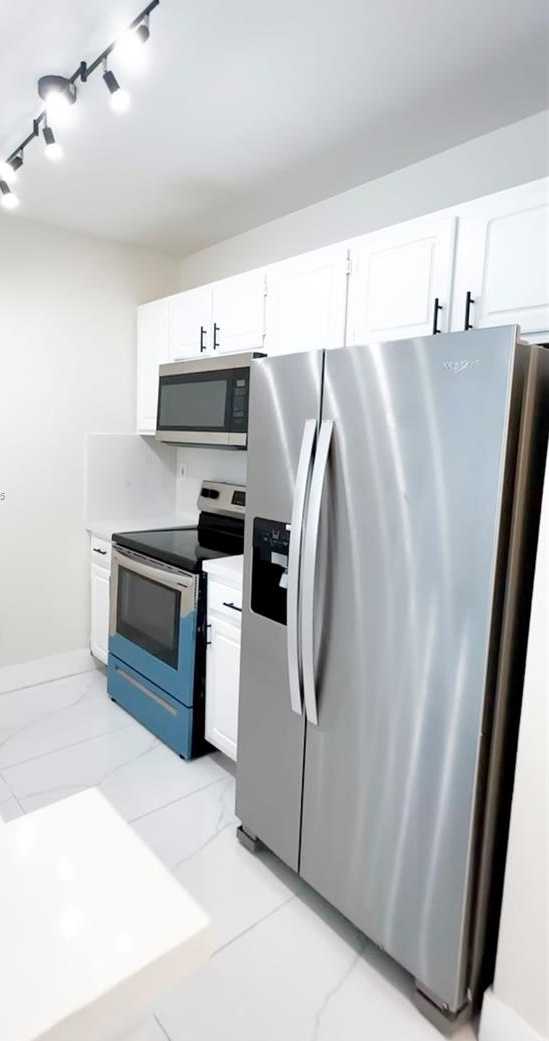 Small Image of 2665 SOUTH WEST 37TH AVE #612, Miami Number 4