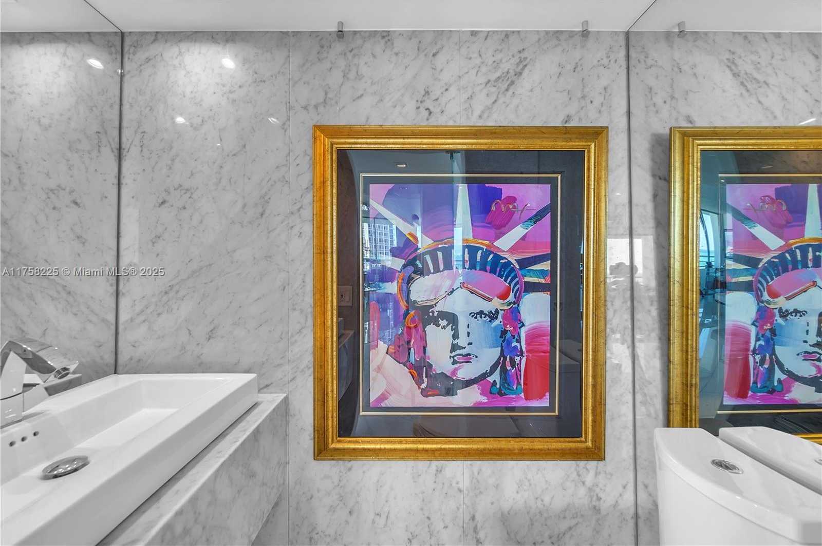 Small Image of 400 SOUTH POINTE DR #2310, Miami Beach Number 21