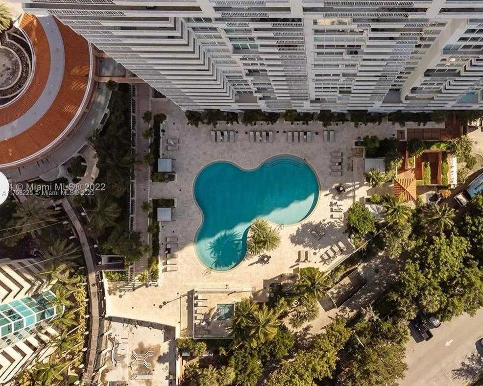 Small Image of 400 SOUTH POINTE DR #2310, Miami Beach Number 51
