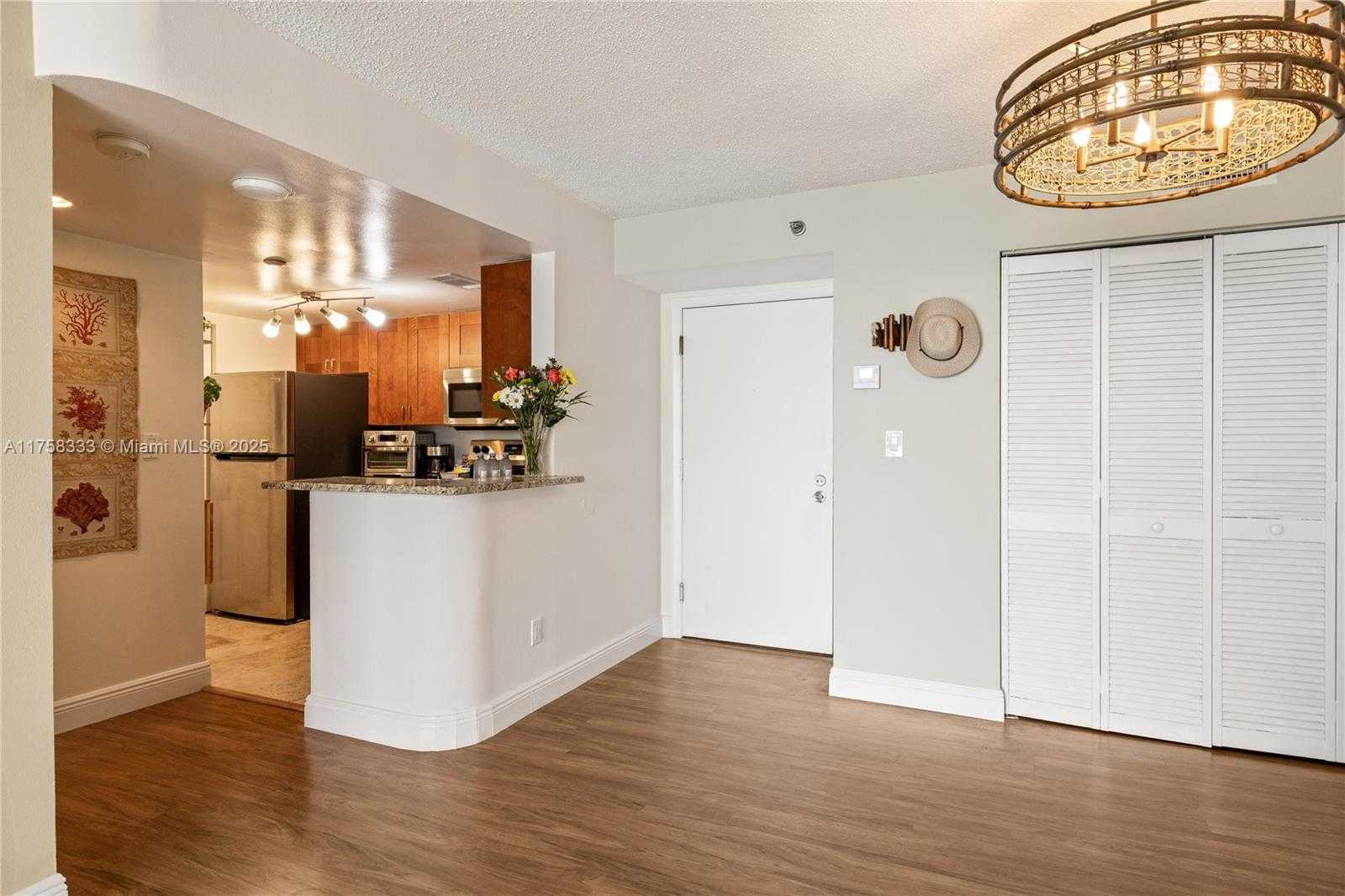 Small Image of 770 CLAUGHTON ISLAND DR #1912, Miami Number 11