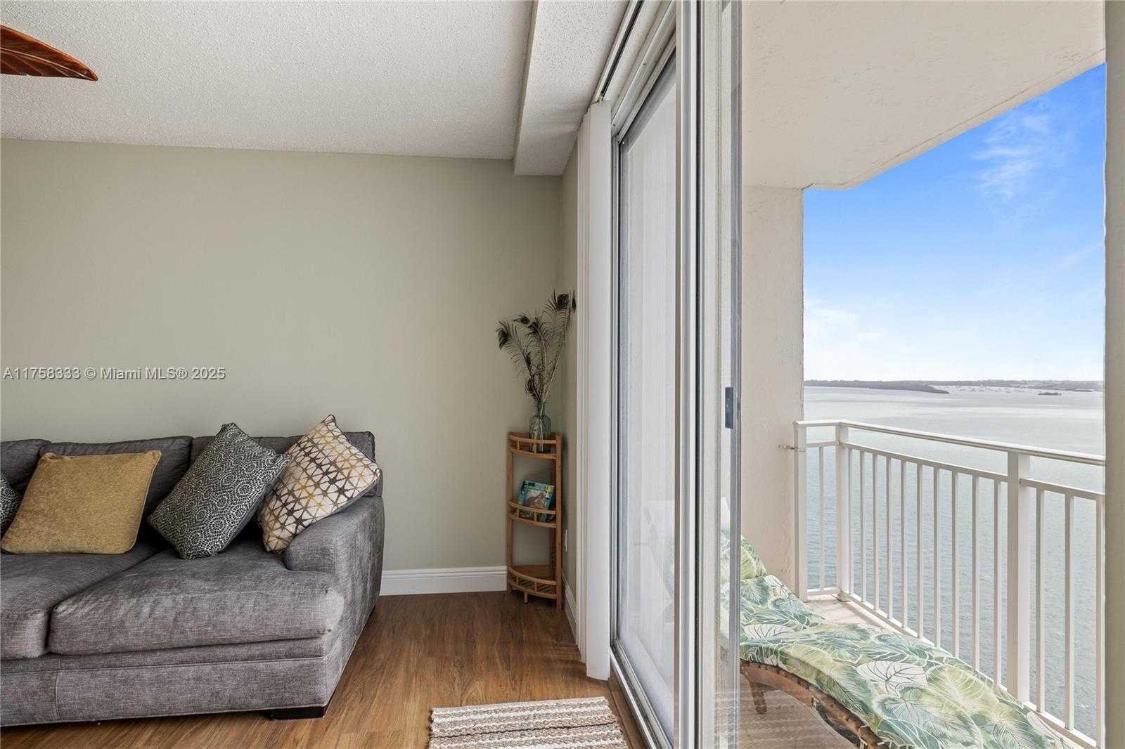 Small Image of 770 CLAUGHTON ISLAND DR #1912, Miami Number 2