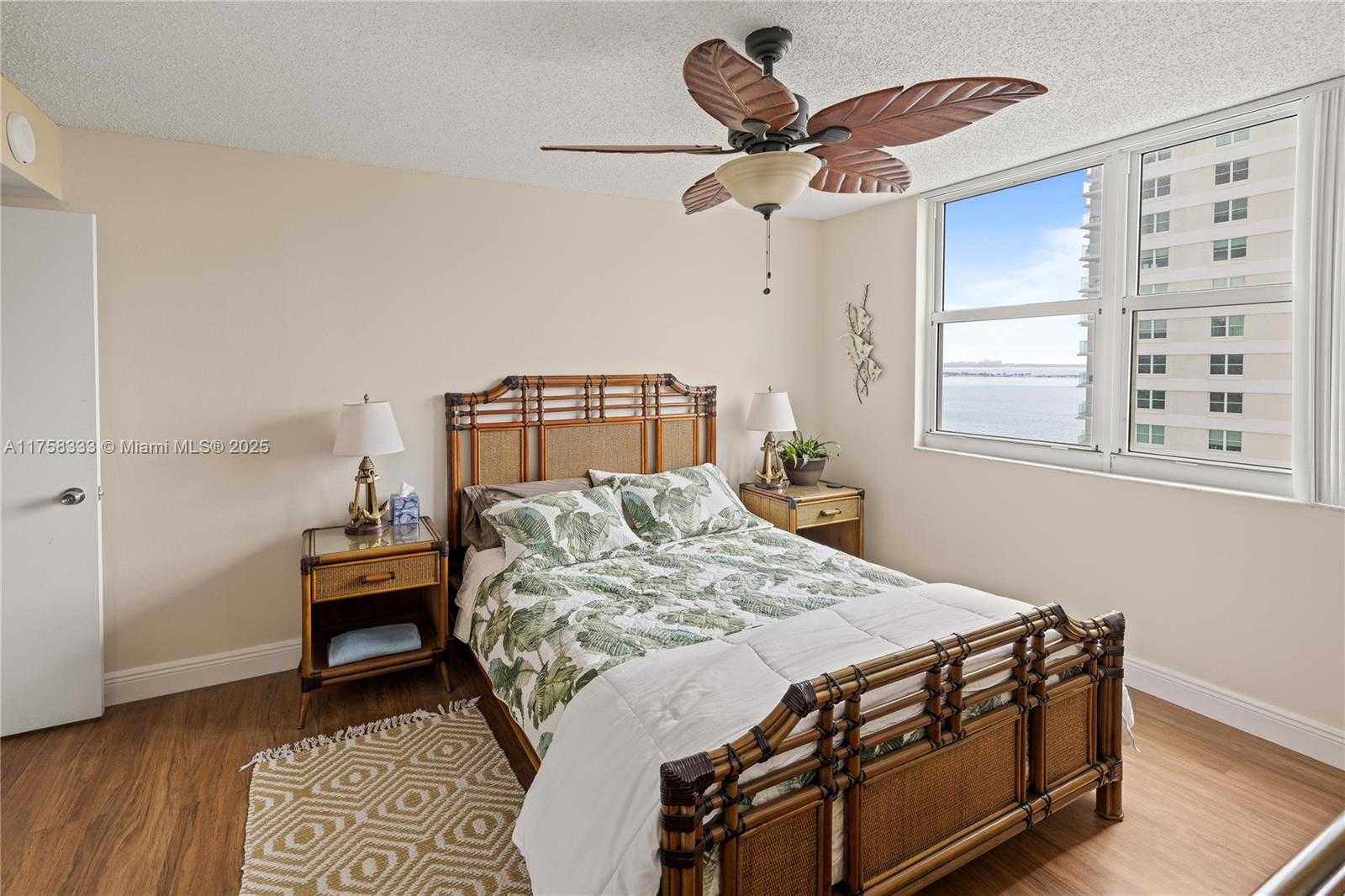 Small Image of 770 CLAUGHTON ISLAND DR #1912, Miami Number 20