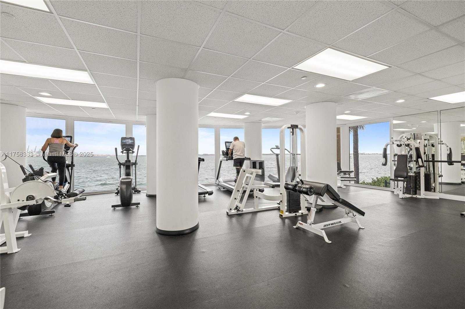 Small Image of 770 CLAUGHTON ISLAND DR #1912, Miami Number 37