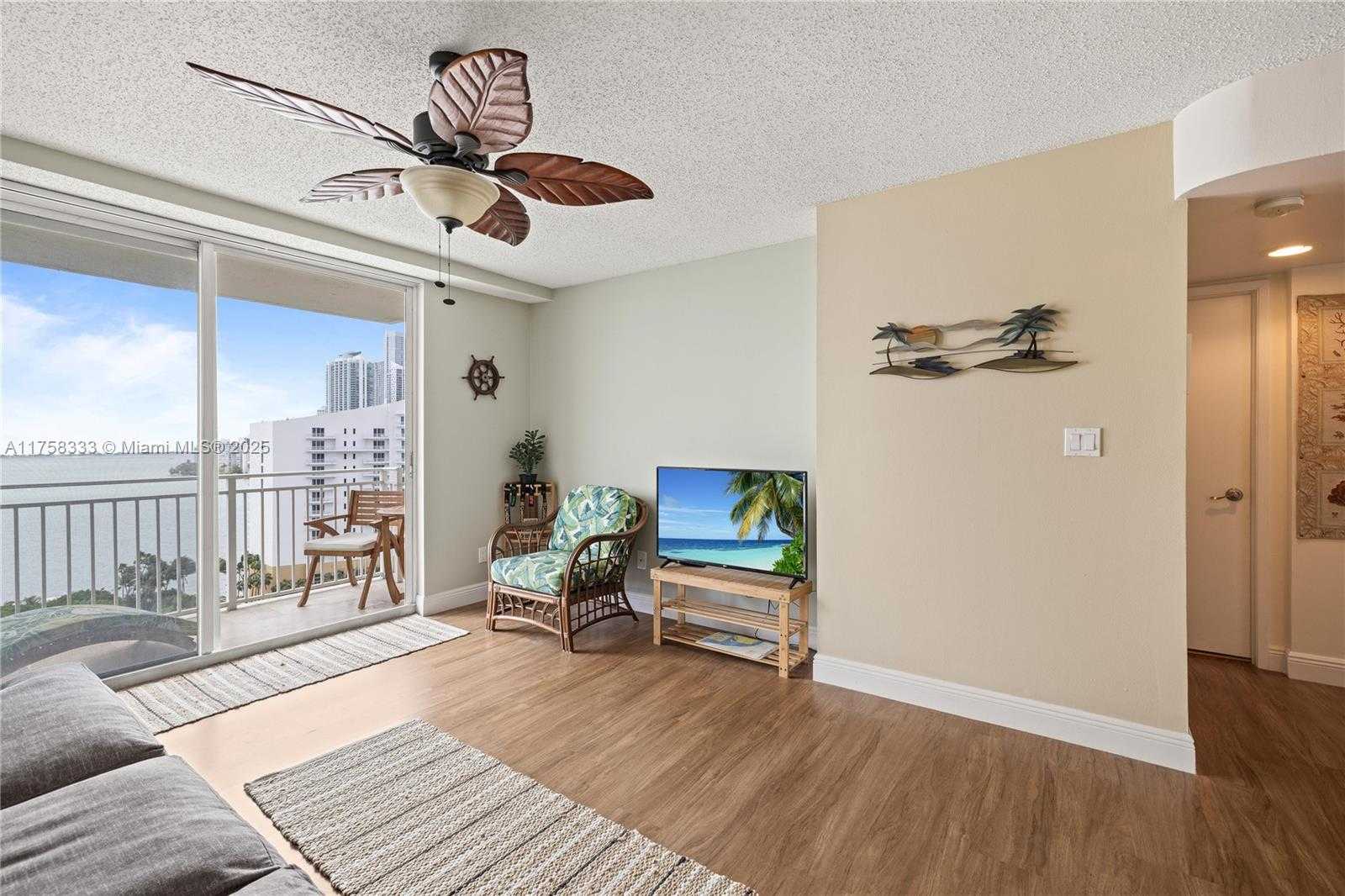 Small Image of 770 CLAUGHTON ISLAND DR #1912, Miami Number 5