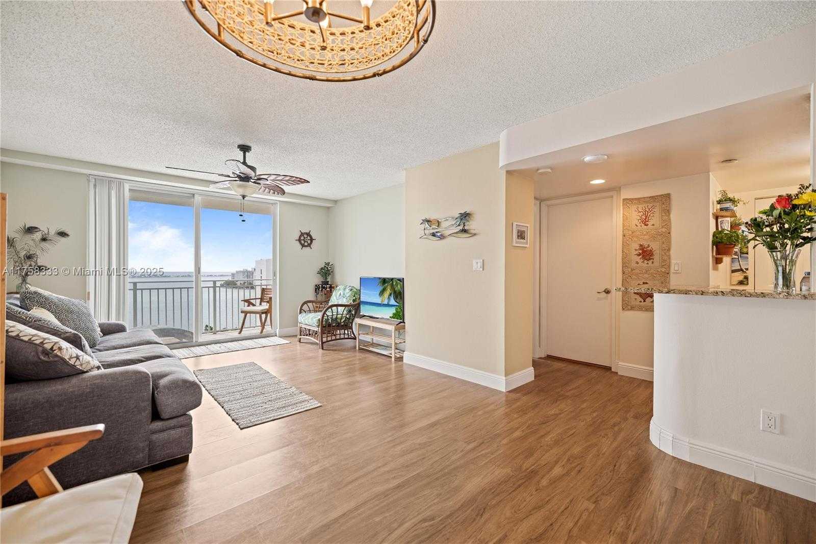 Small Image of 770 CLAUGHTON ISLAND DR #1912, Miami Number 6