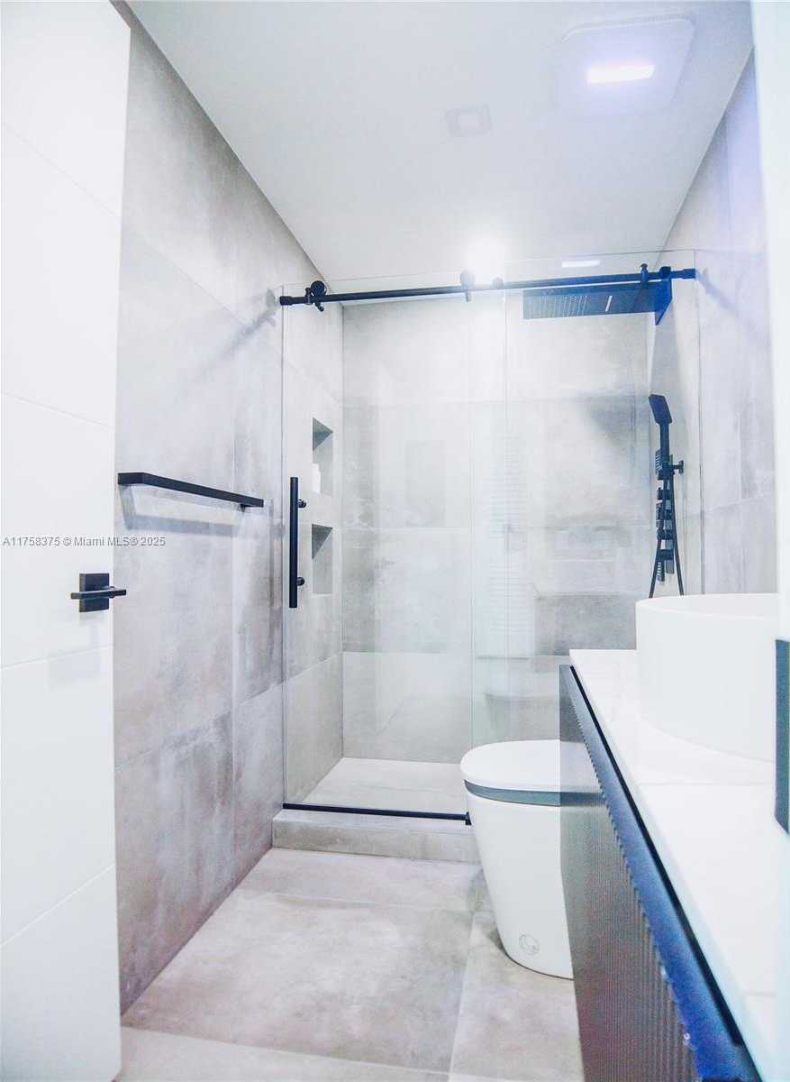 Small Image of 350 SOUTH MIAMI AVE #2314, Miami Number 16