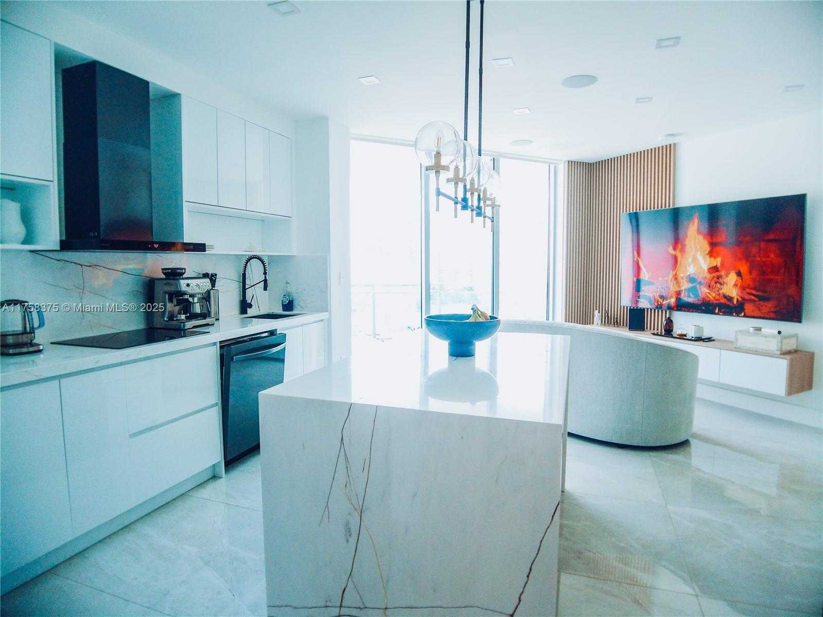 Small Image of 350 SOUTH MIAMI AVE #2314, Miami Number 2