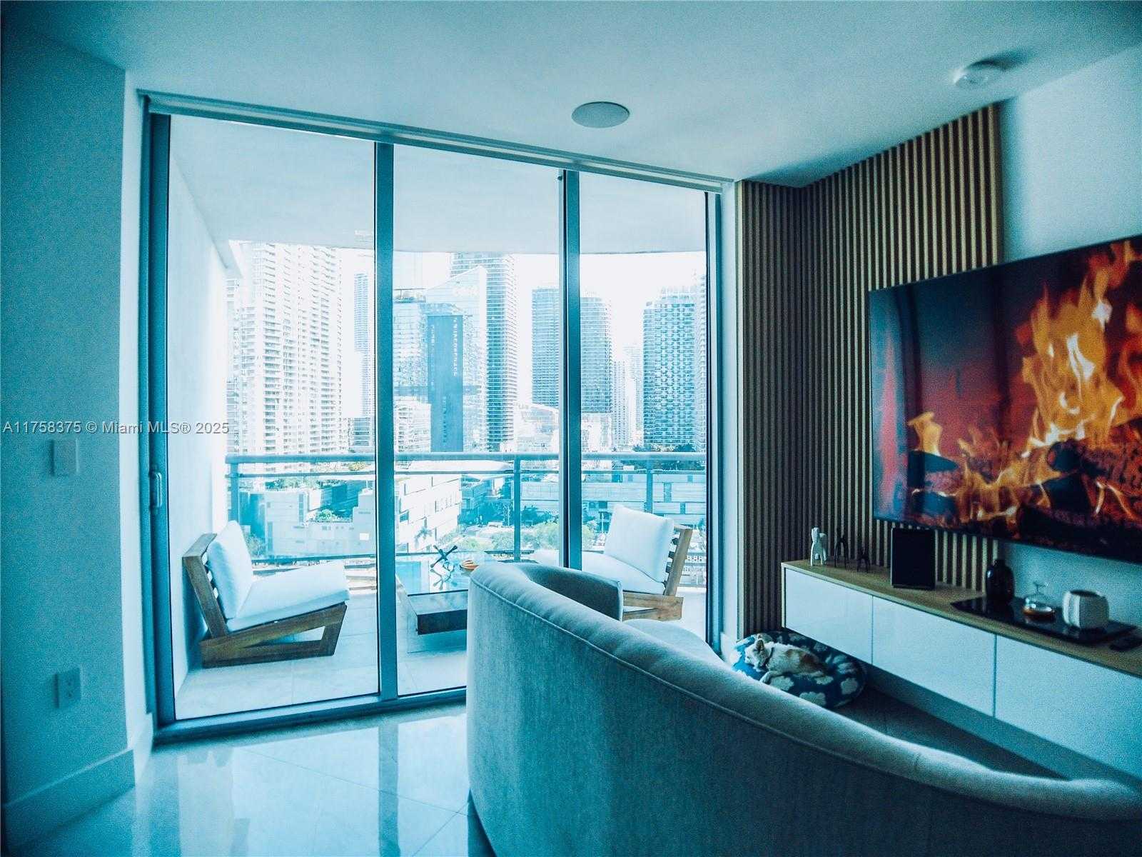 Small Image of 350 SOUTH MIAMI AVE #2314, Miami Number 4