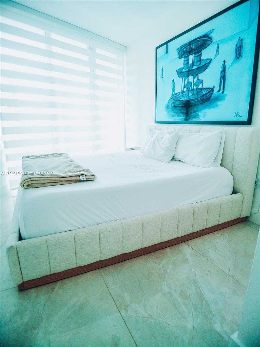 Small Image of 350 SOUTH MIAMI AVE #2314, Miami Number 9