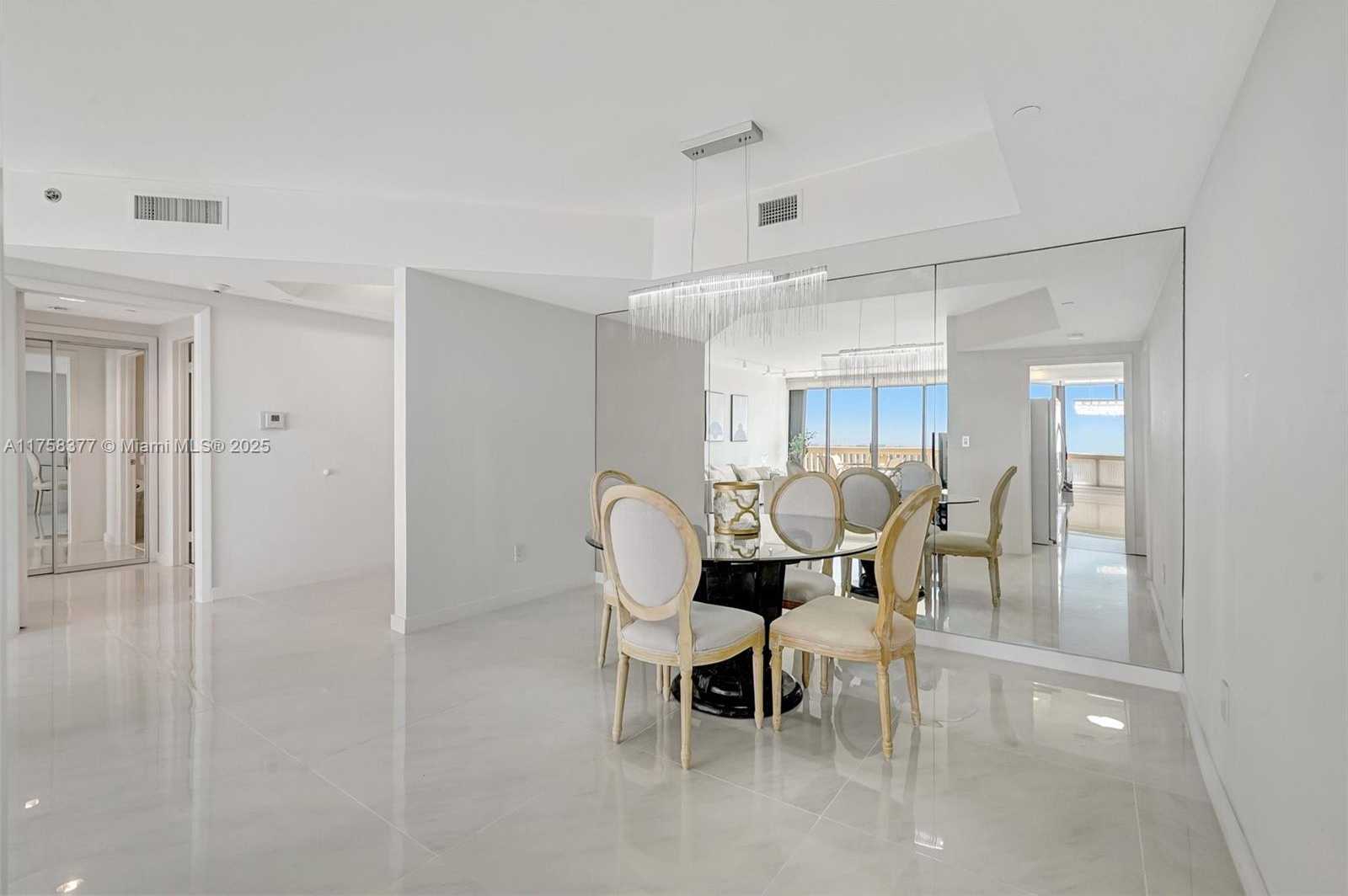 Small Image of 2000 ISLAND BLVD #1603, Aventura Number 10