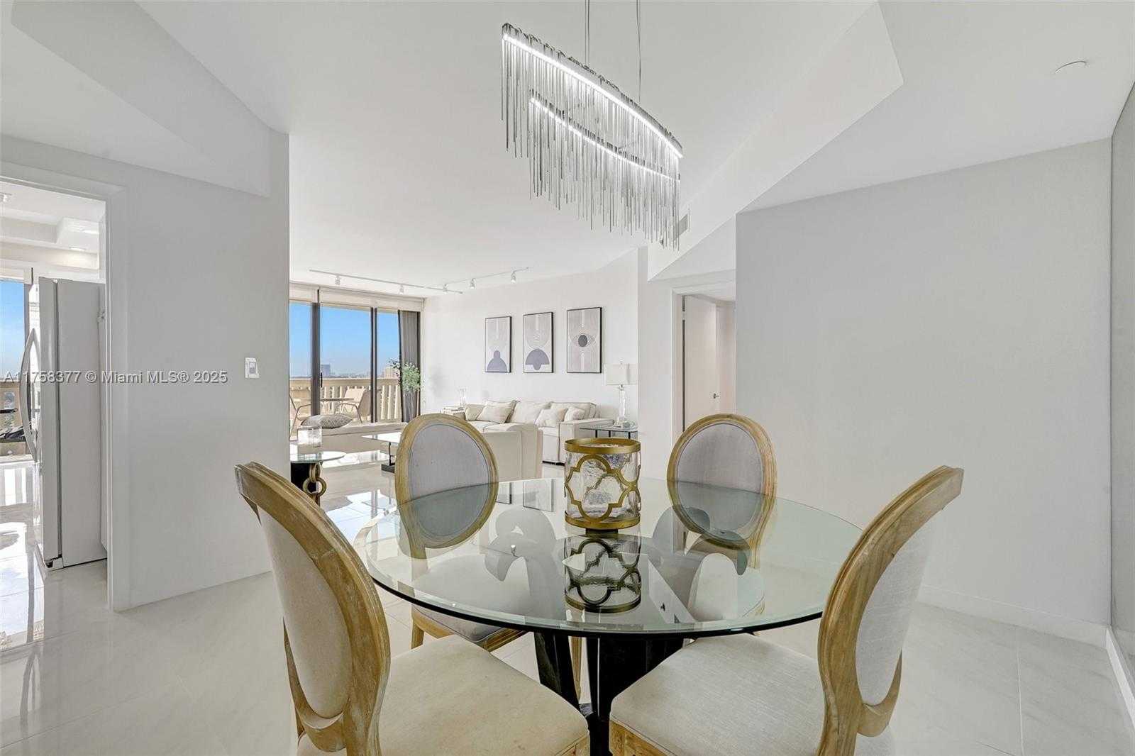 Small Image of 2000 ISLAND BLVD #1603, Aventura Number 8