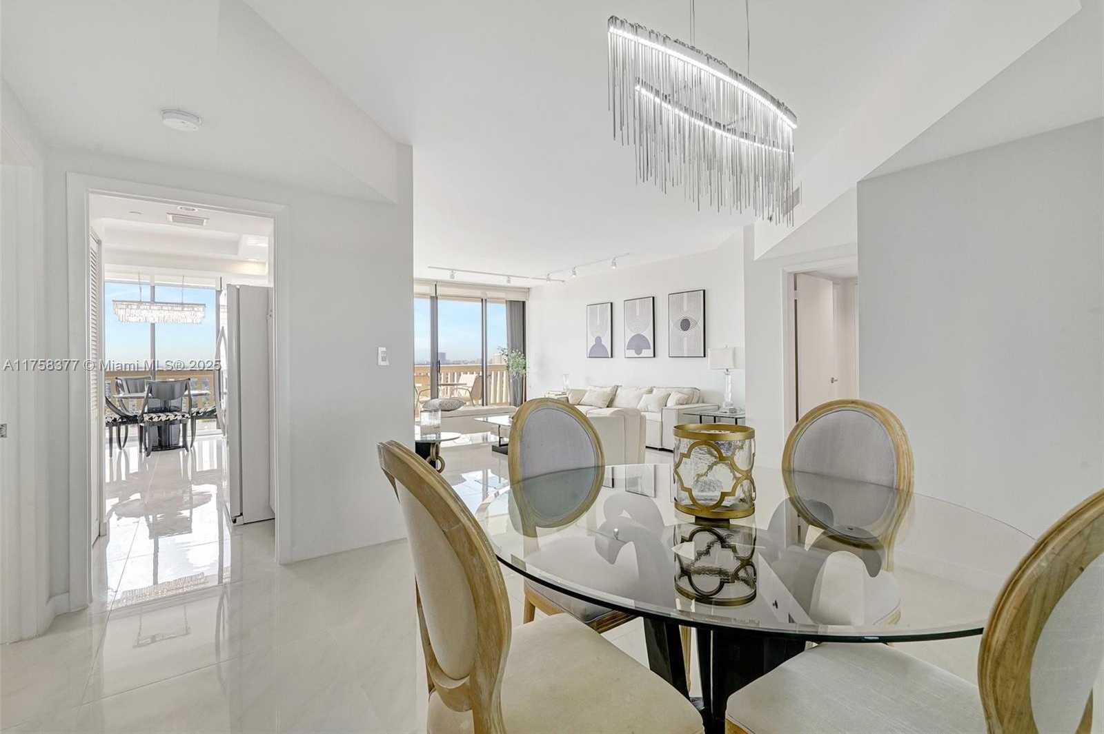 Small Image of 2000 ISLAND BLVD #1603, Aventura Number 9