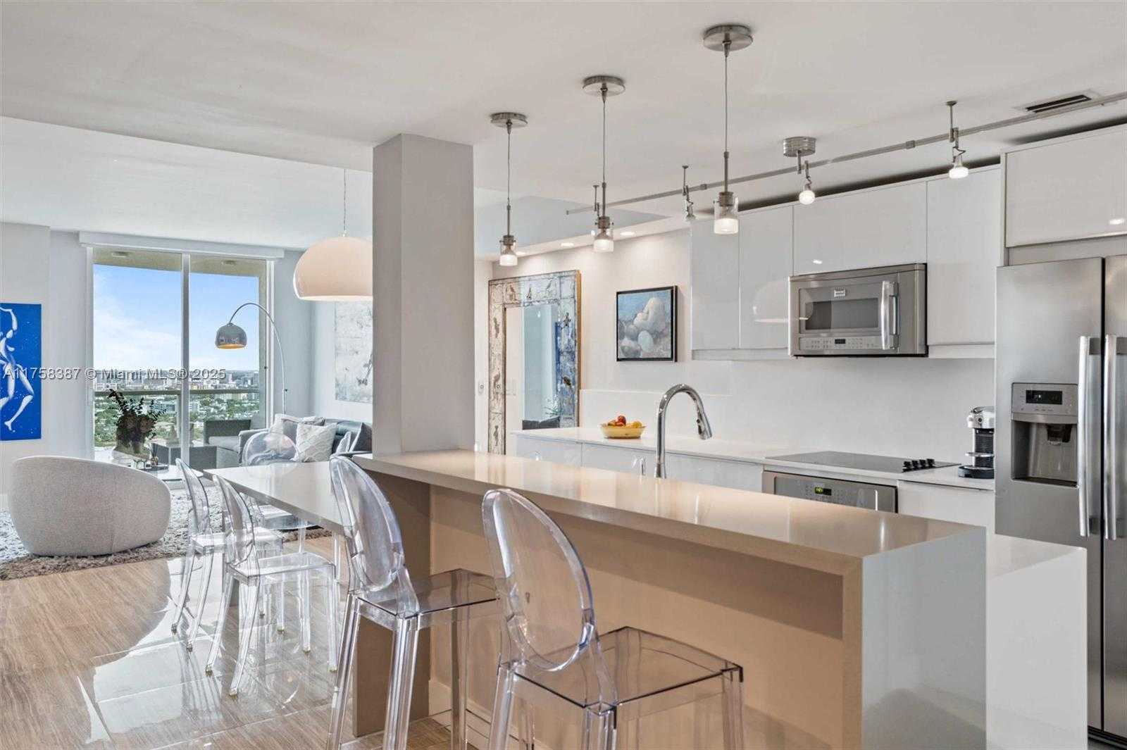 Small Image of 2101 BRICKELL AVE #3308, Miami Number 10