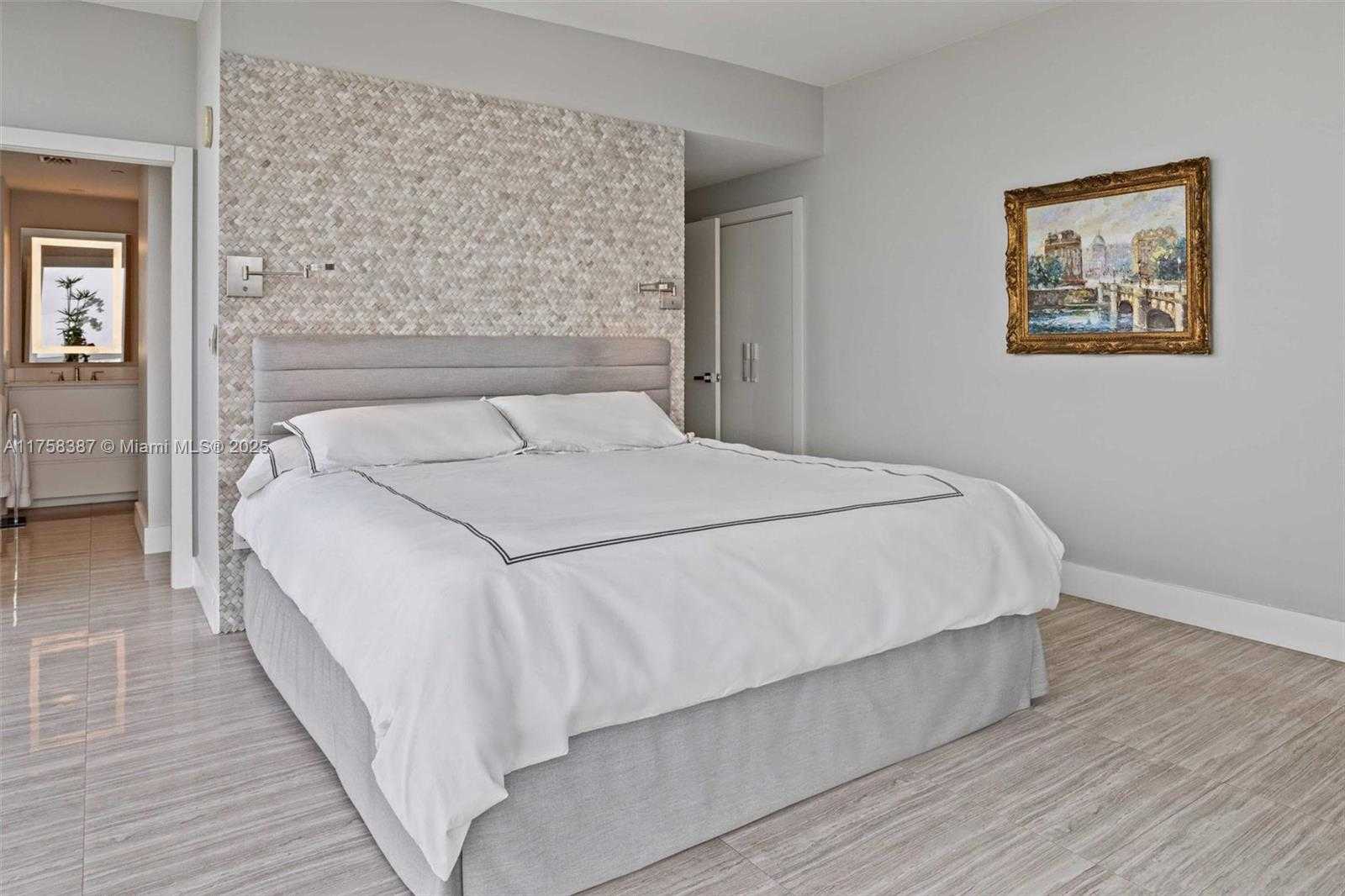 Small Image of 2101 BRICKELL AVE #3308, Miami Number 25
