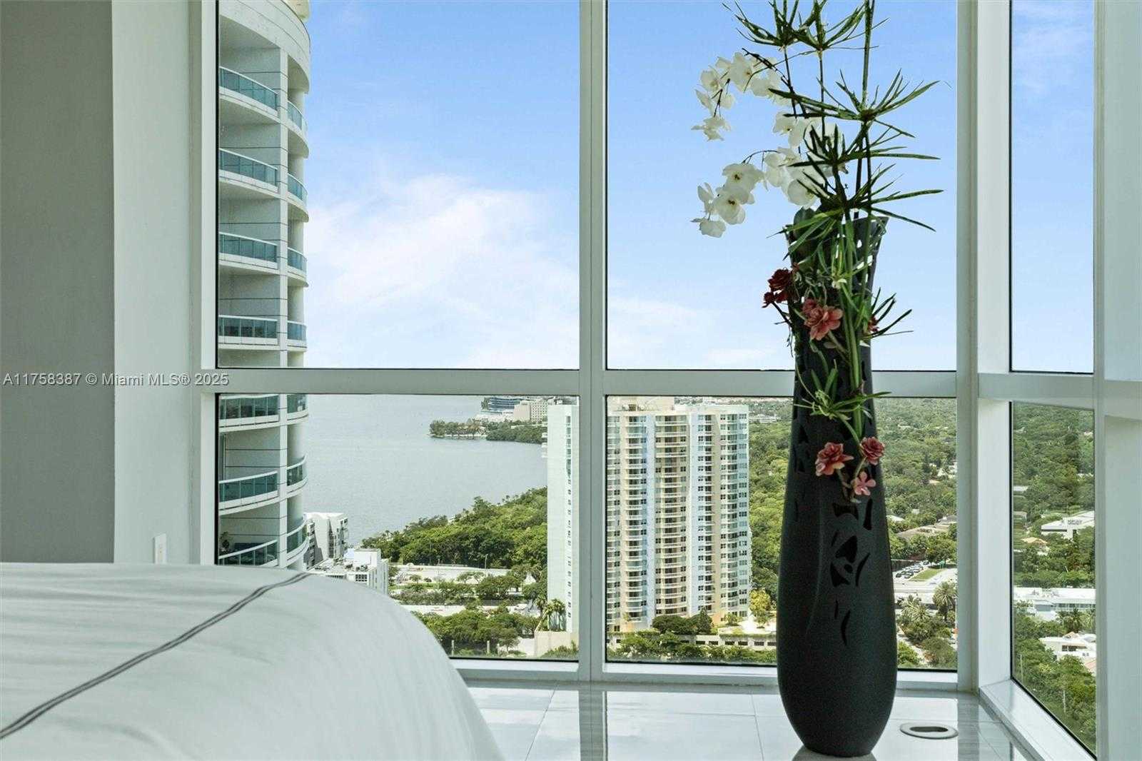Small Image of 2101 BRICKELL AVE #3308, Miami Number 26