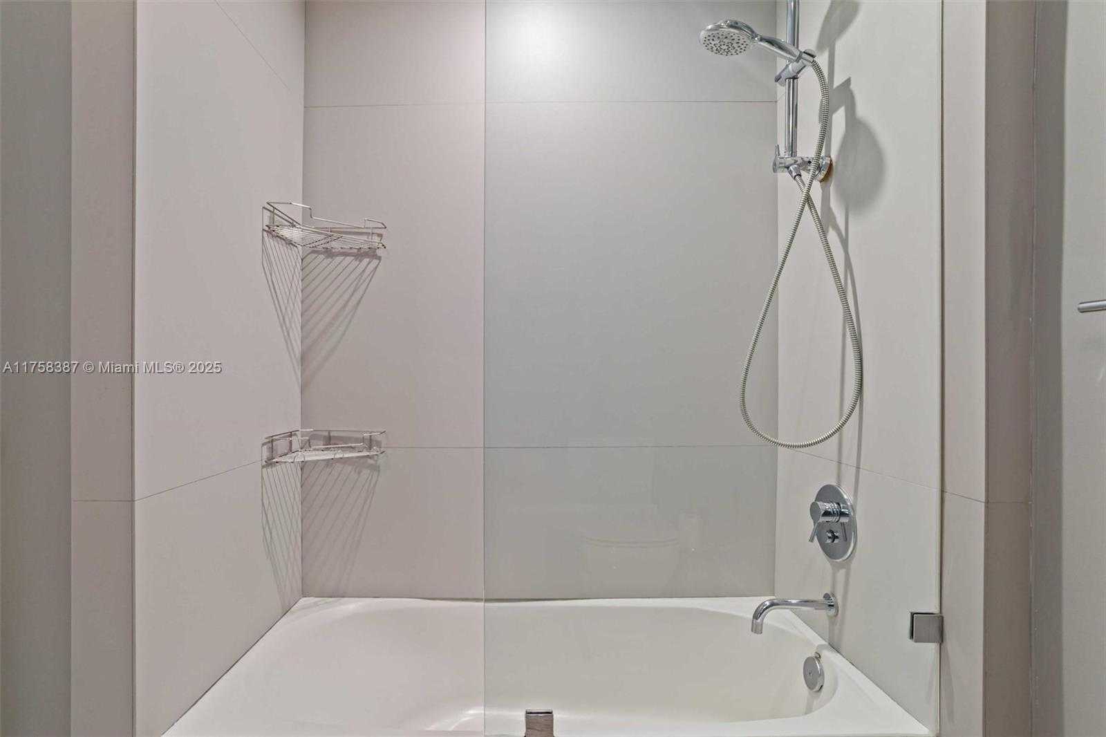 Small Image of 2101 BRICKELL AVE #3308, Miami Number 36