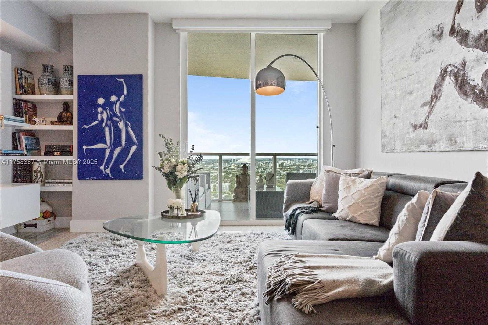 Small Image of 2101 BRICKELL AVE #3308, Miami Number 5