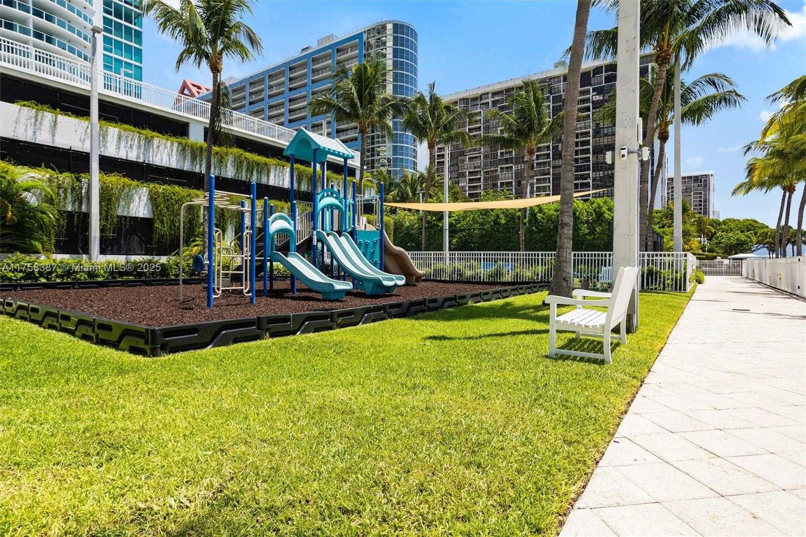 Small Image of 2101 BRICKELL AVE #3308, Miami Number 50