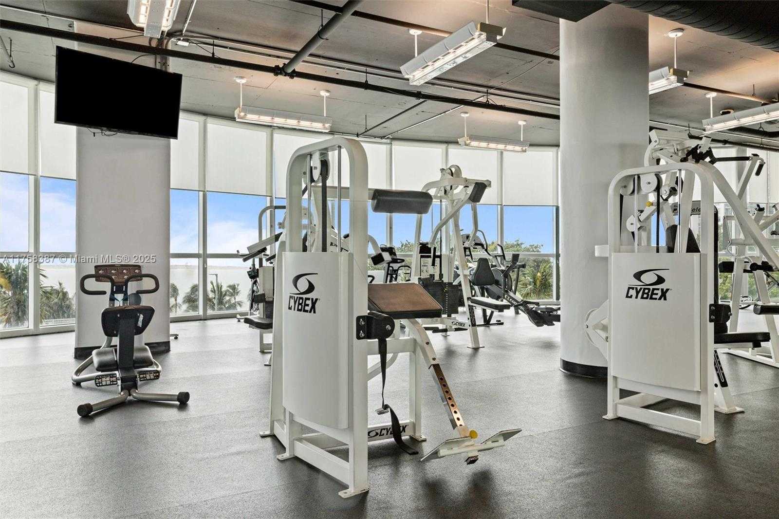 Small Image of 2101 BRICKELL AVE #3308, Miami Number 54