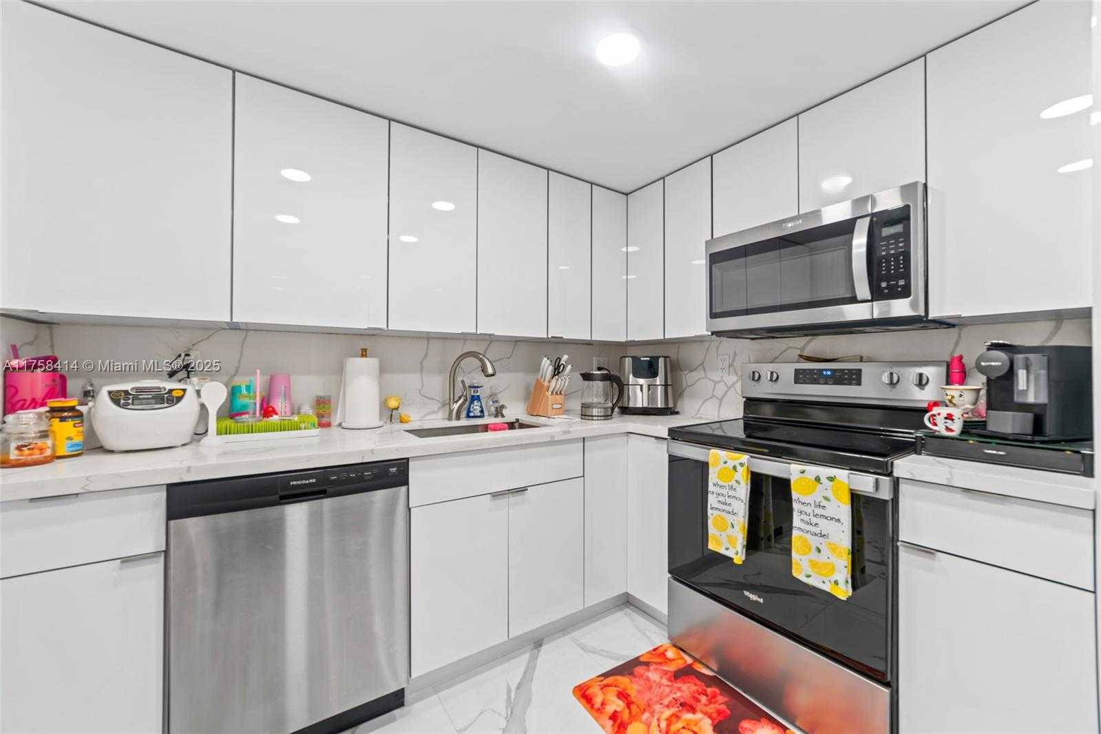 Small Image of 3725 SOUTH OCEAN DR #716, Hollywood Number 17