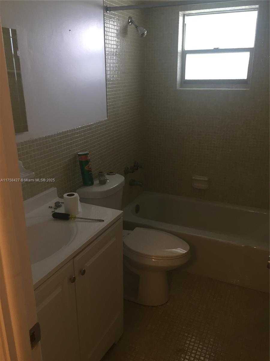 Small Image of 1701 WASHINGTON ST #503, Hollywood Number 12