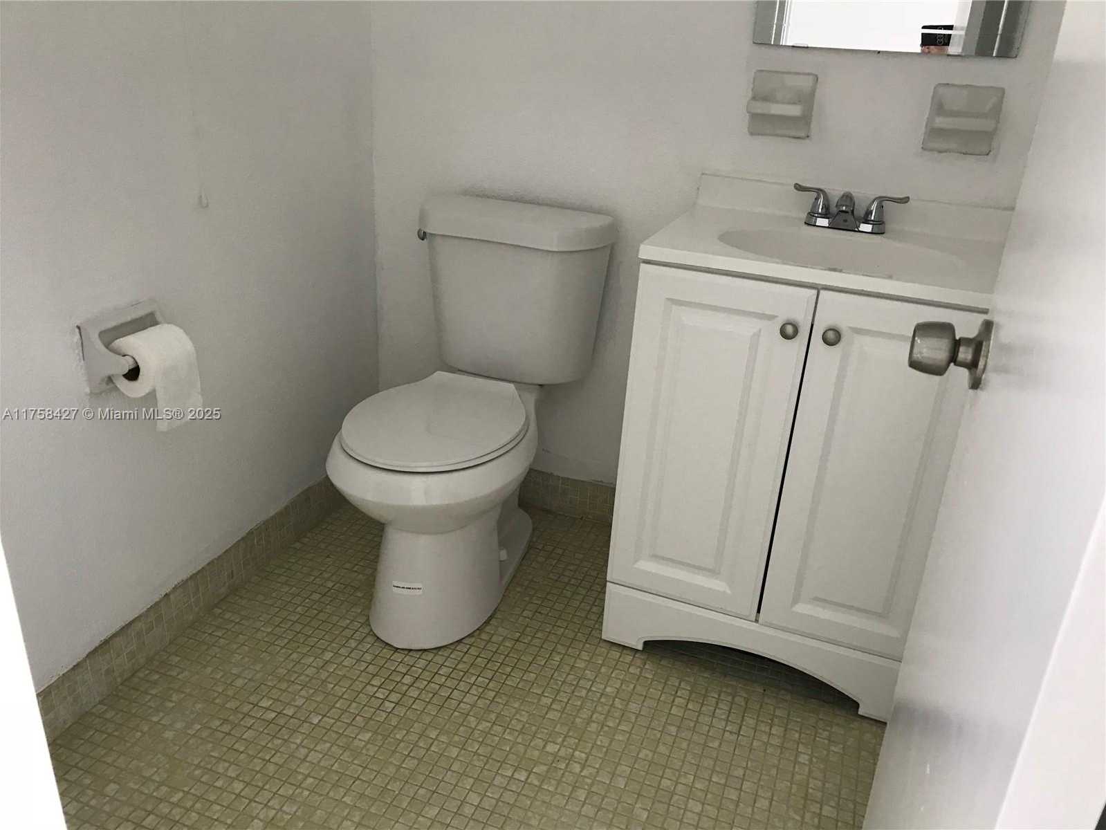 Small Image of 1701 WASHINGTON ST #503, Hollywood Number 7