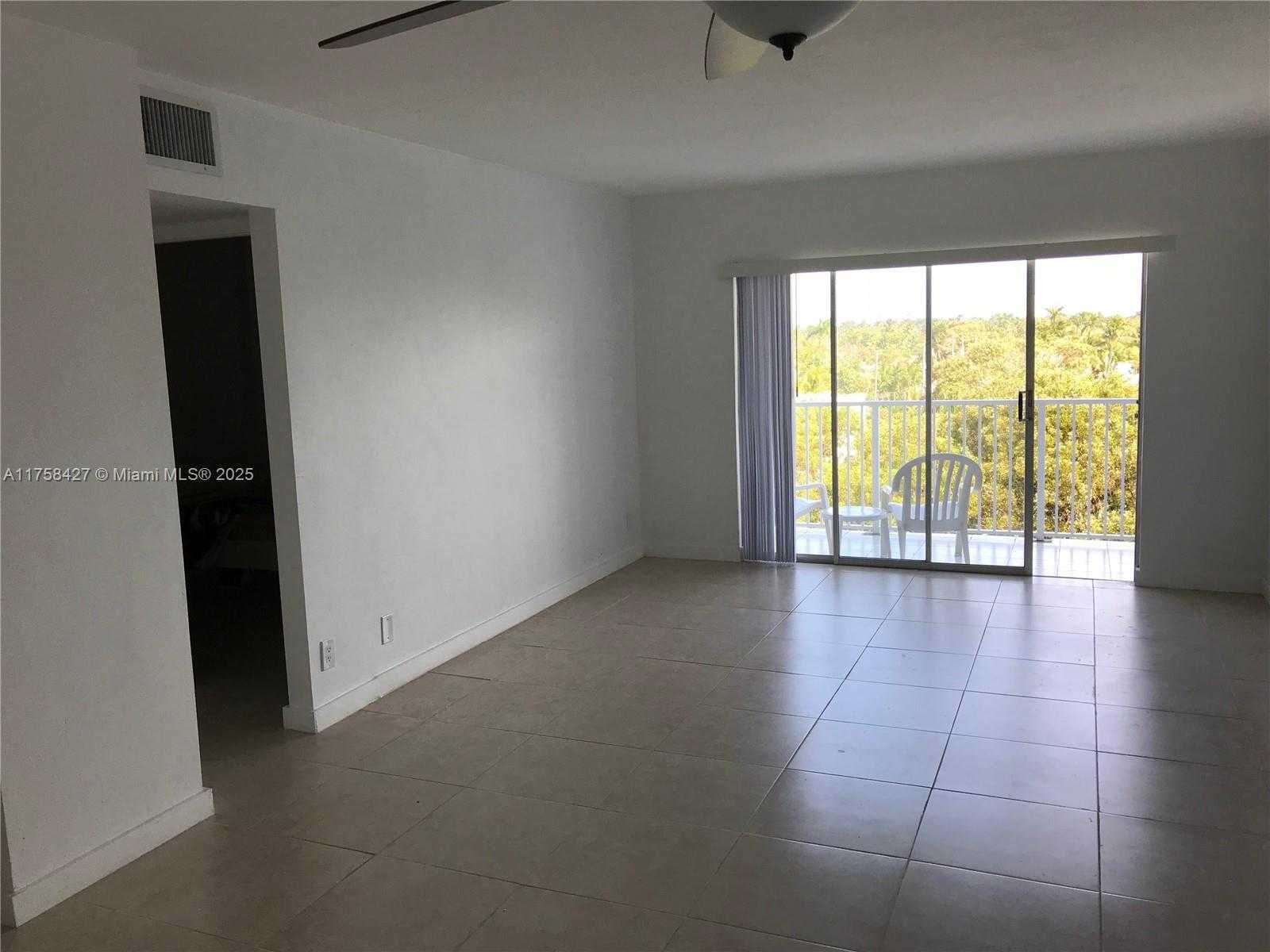 Small Image of 1701 WASHINGTON ST #503, Hollywood Number 8