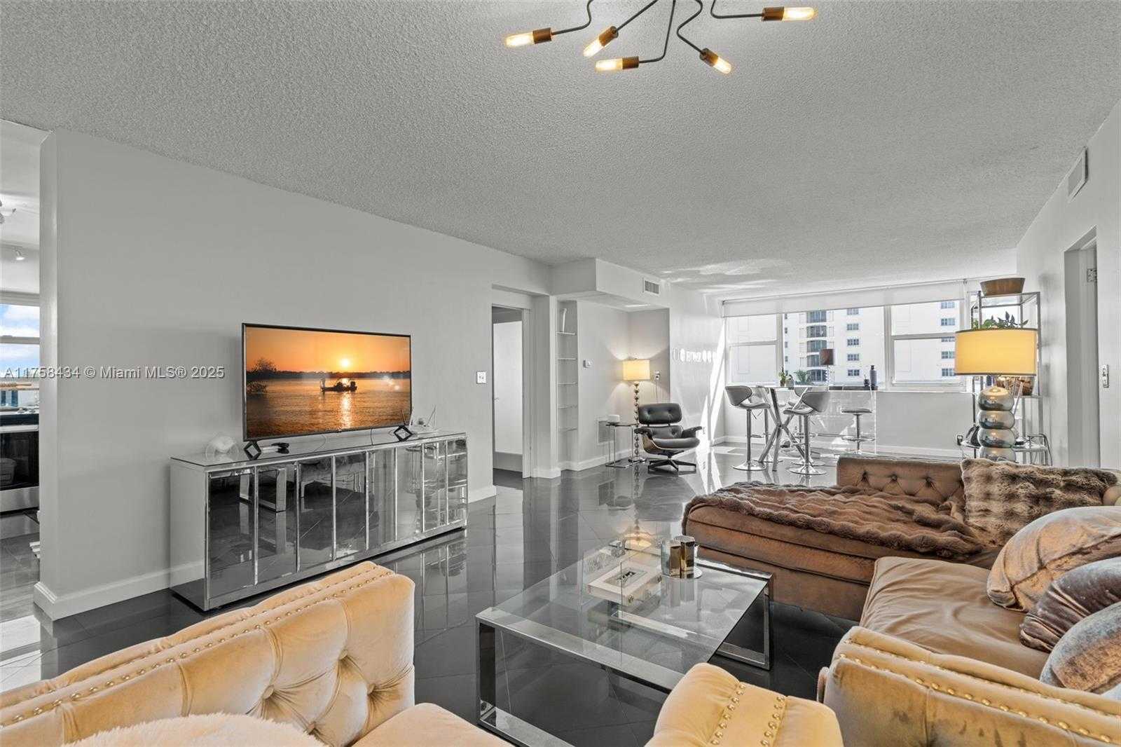 Small Image of 3003 TERRAMAR ST #701, Fort Lauderdale Number 16