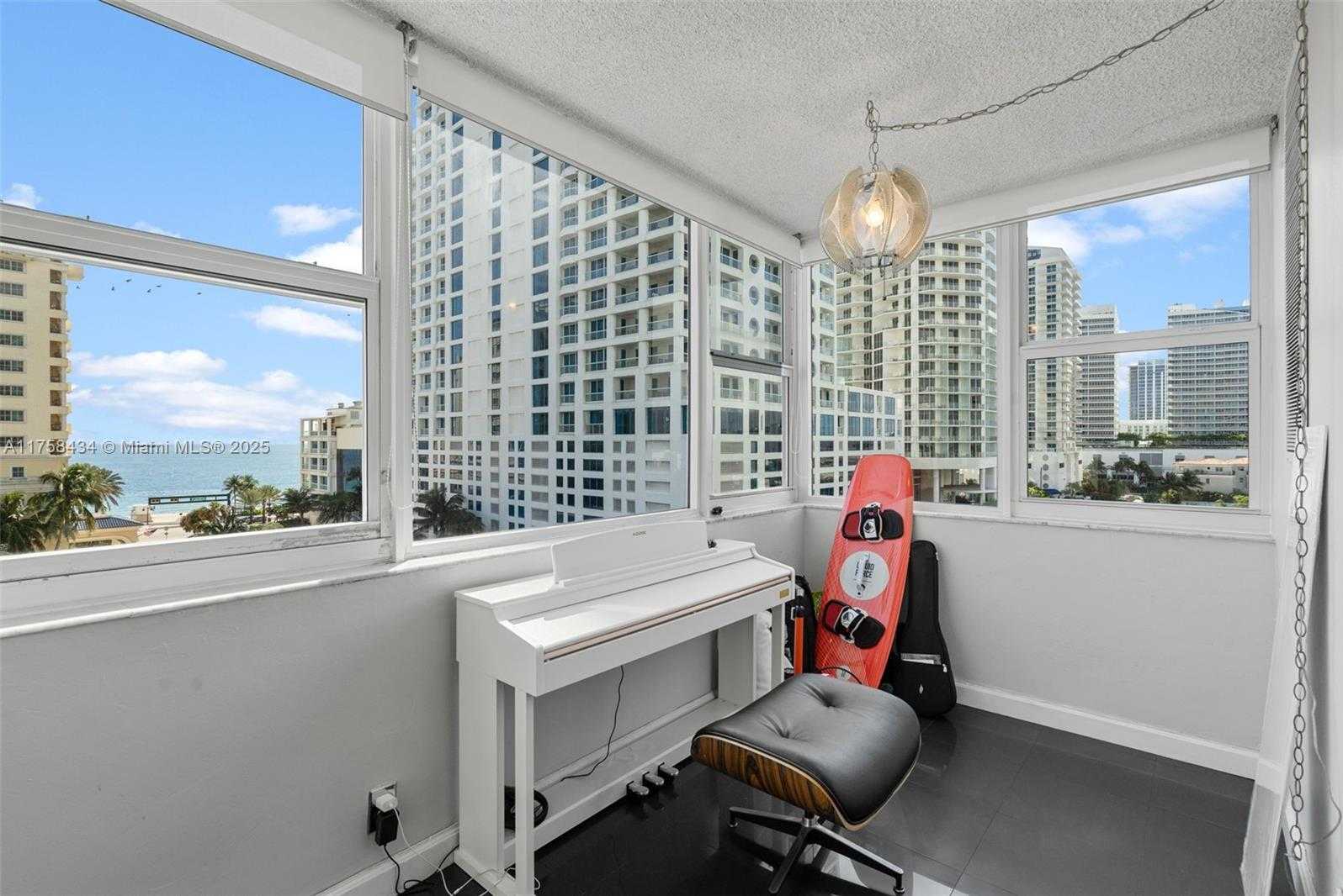 Small Image of 3003 TERRAMAR ST #701, Fort Lauderdale Number 20